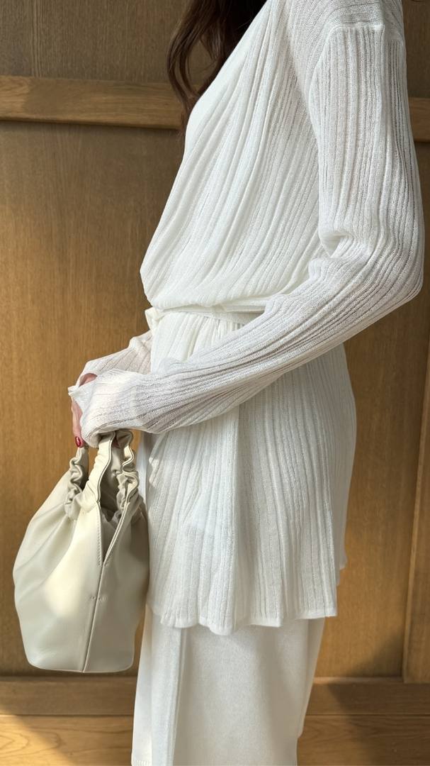 Olivia Cardigan - Ivory