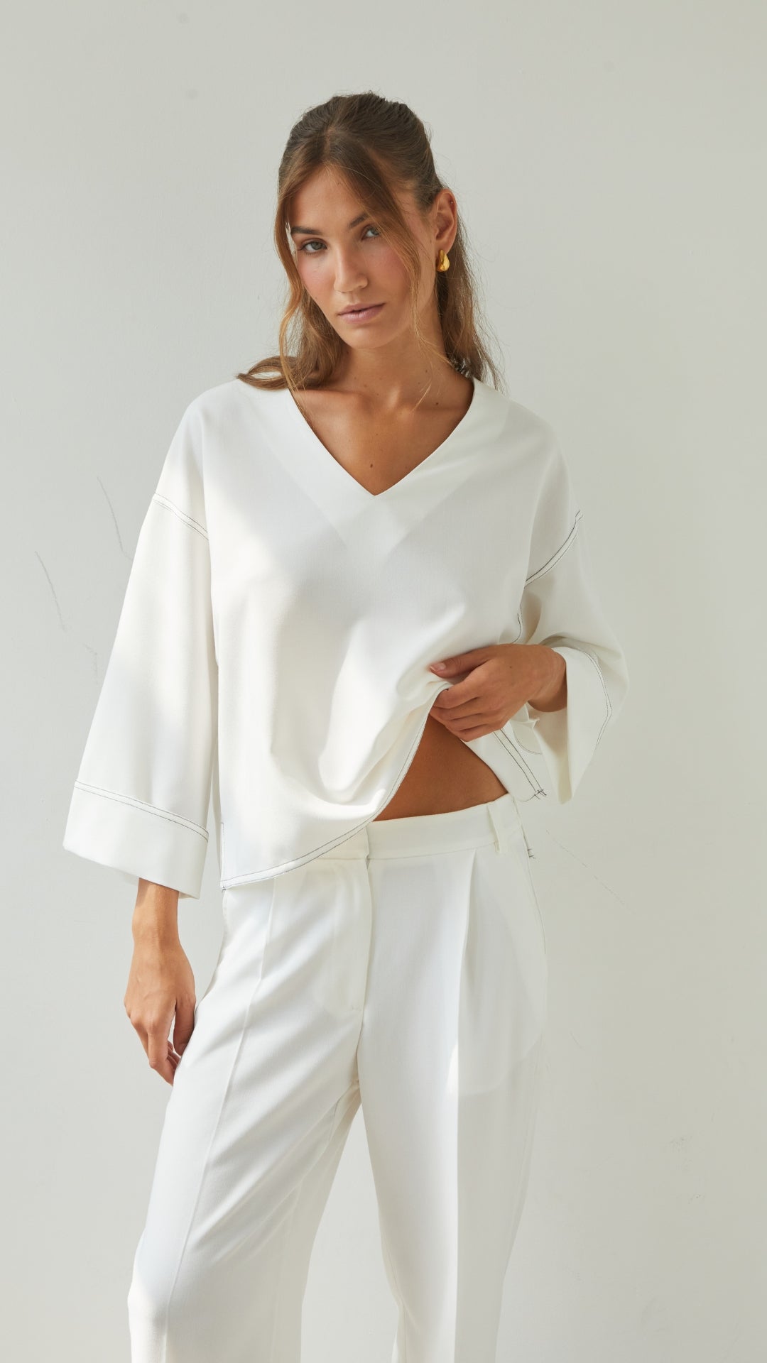 Olina V-Neck Crepe Top - White