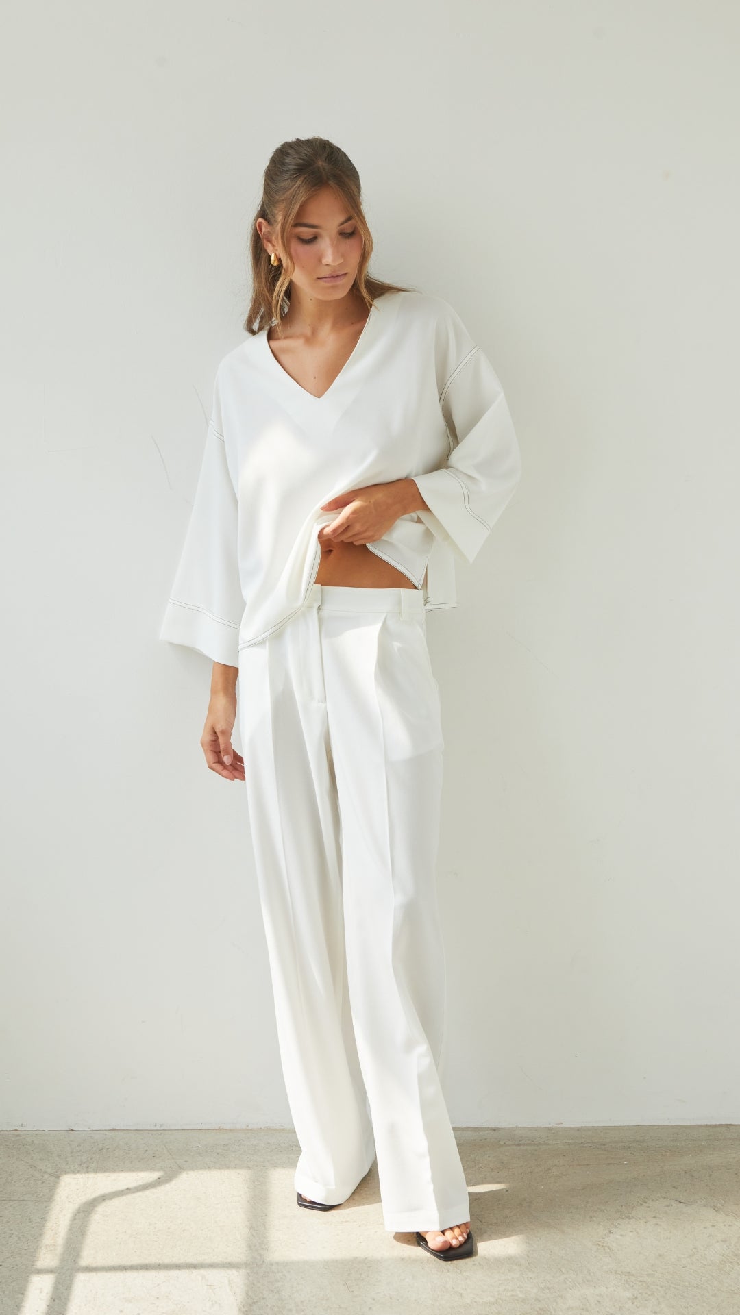 Olina V-Neck Crepe Top - White