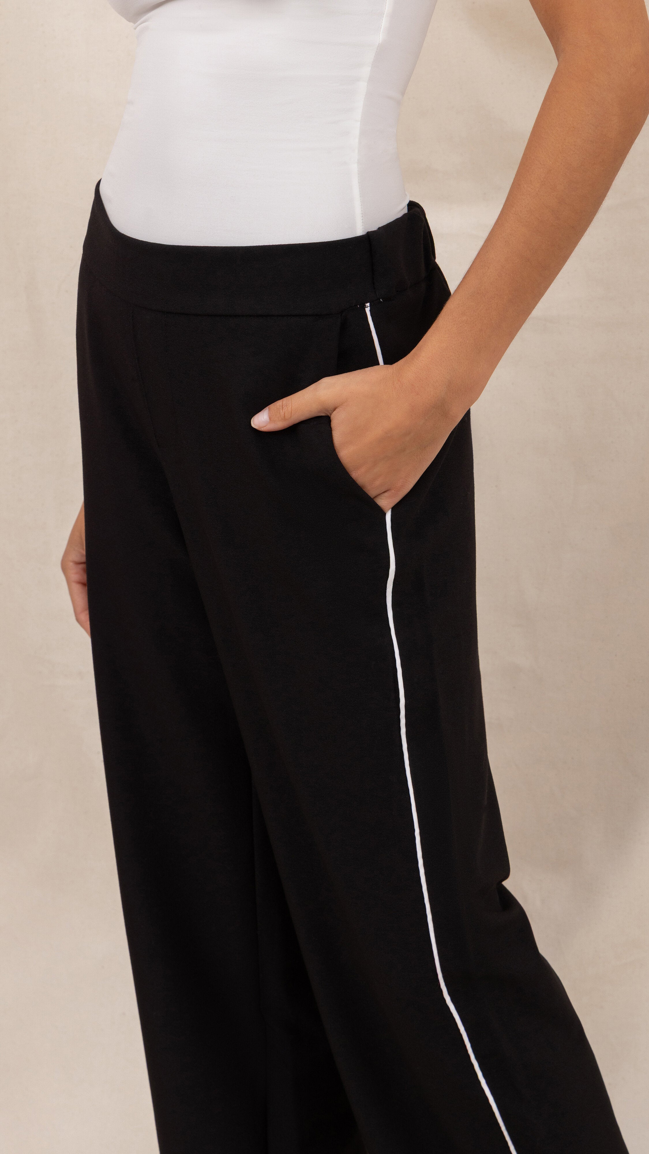 Kim Crepe Trousers - Black