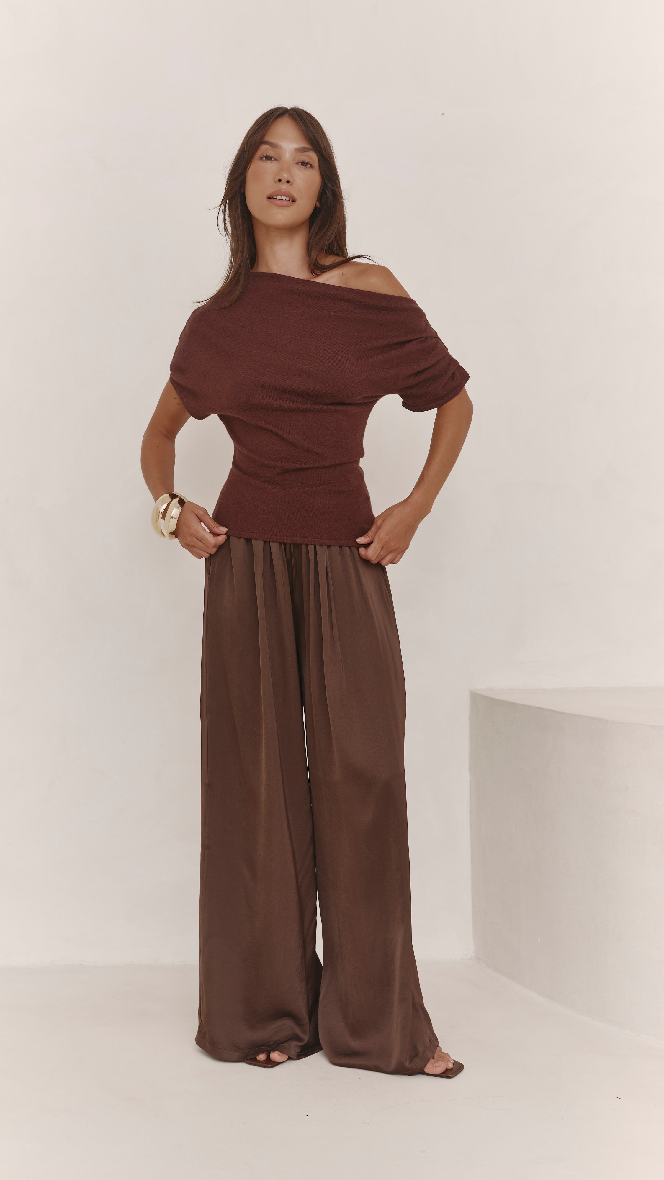 Nadine Off-Shoulder Top - Espresso