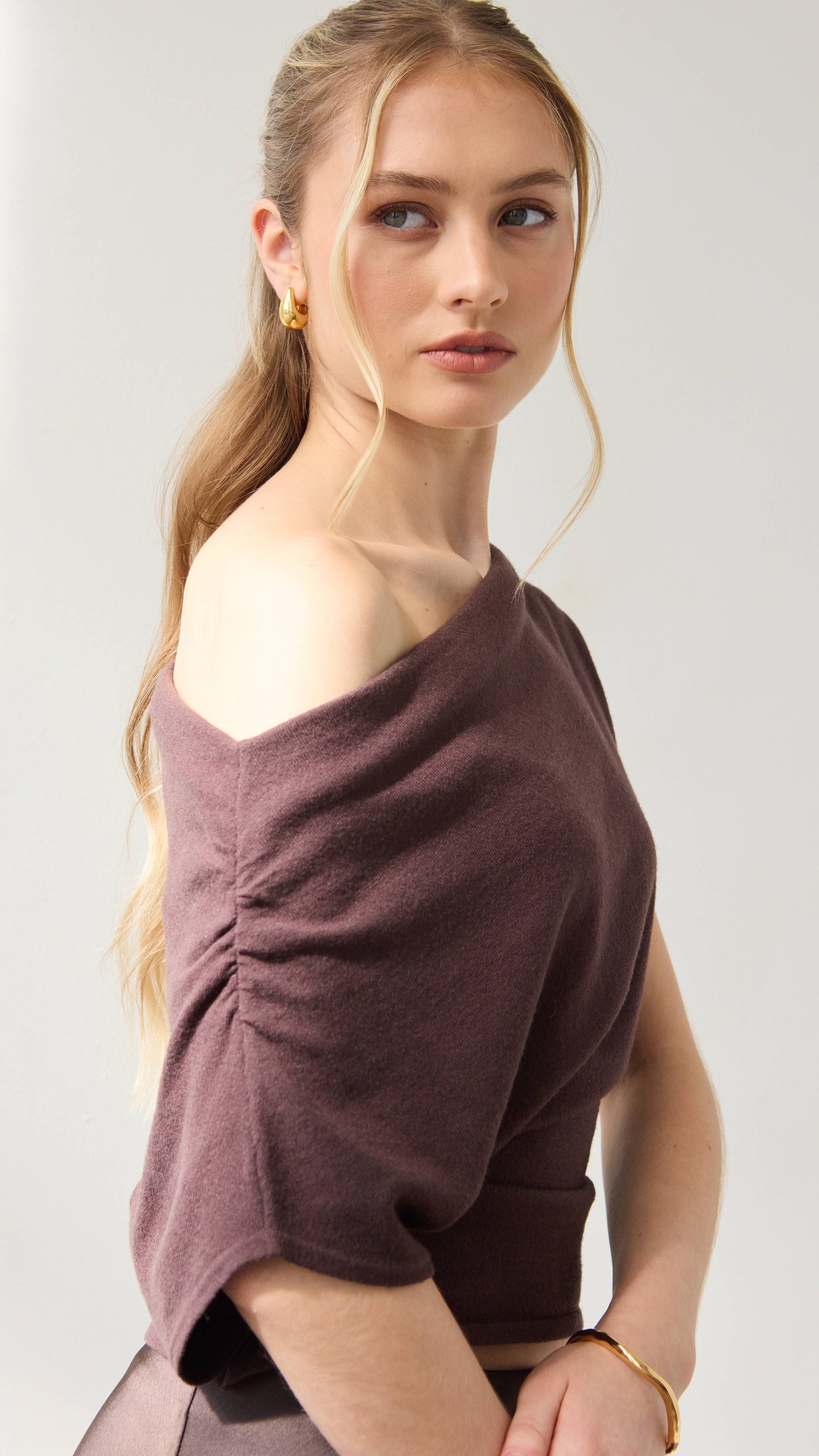 Nadine Off-Shoulder Top - Espresso