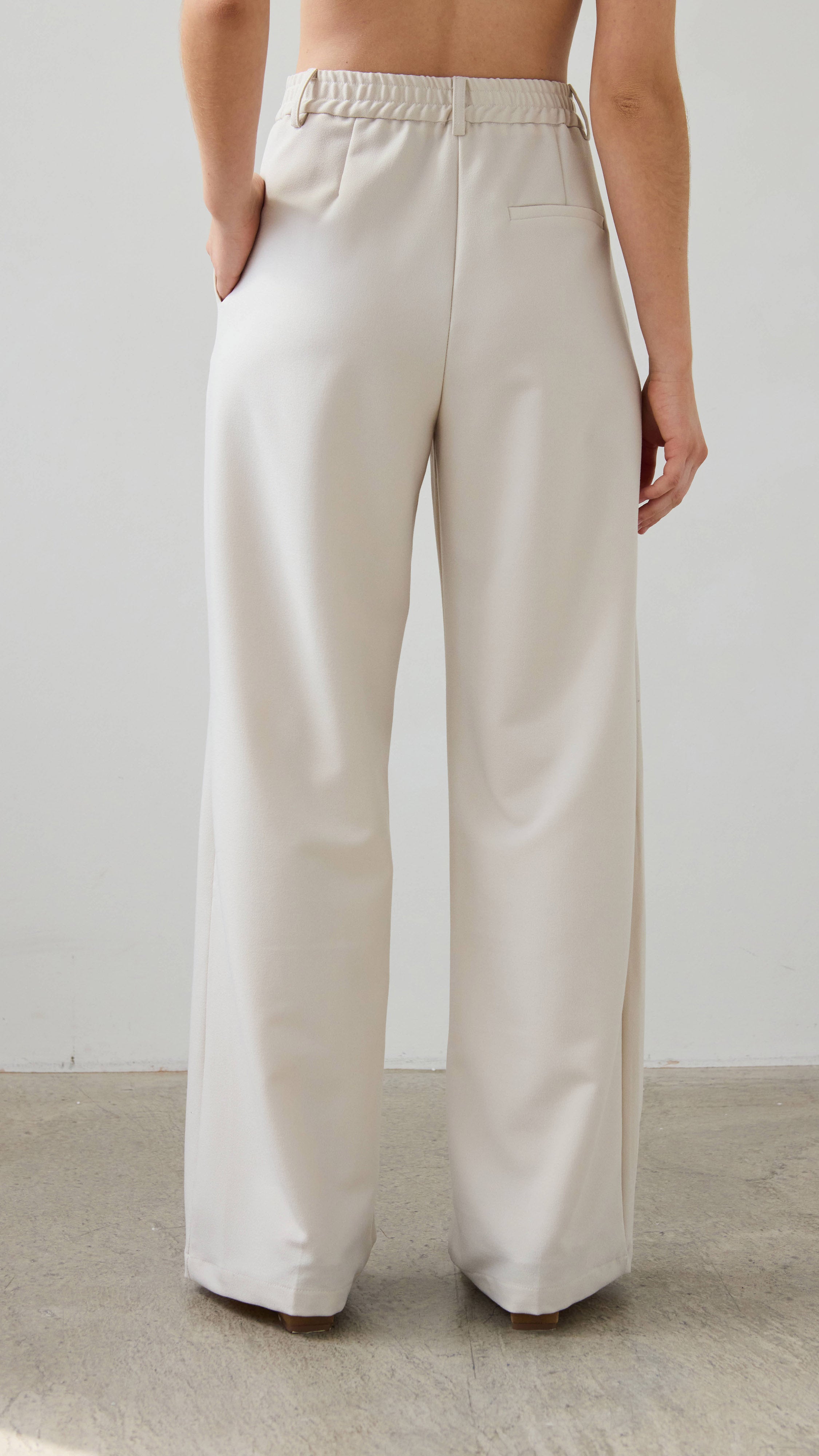 Nelly Crepe Trousers - Sand