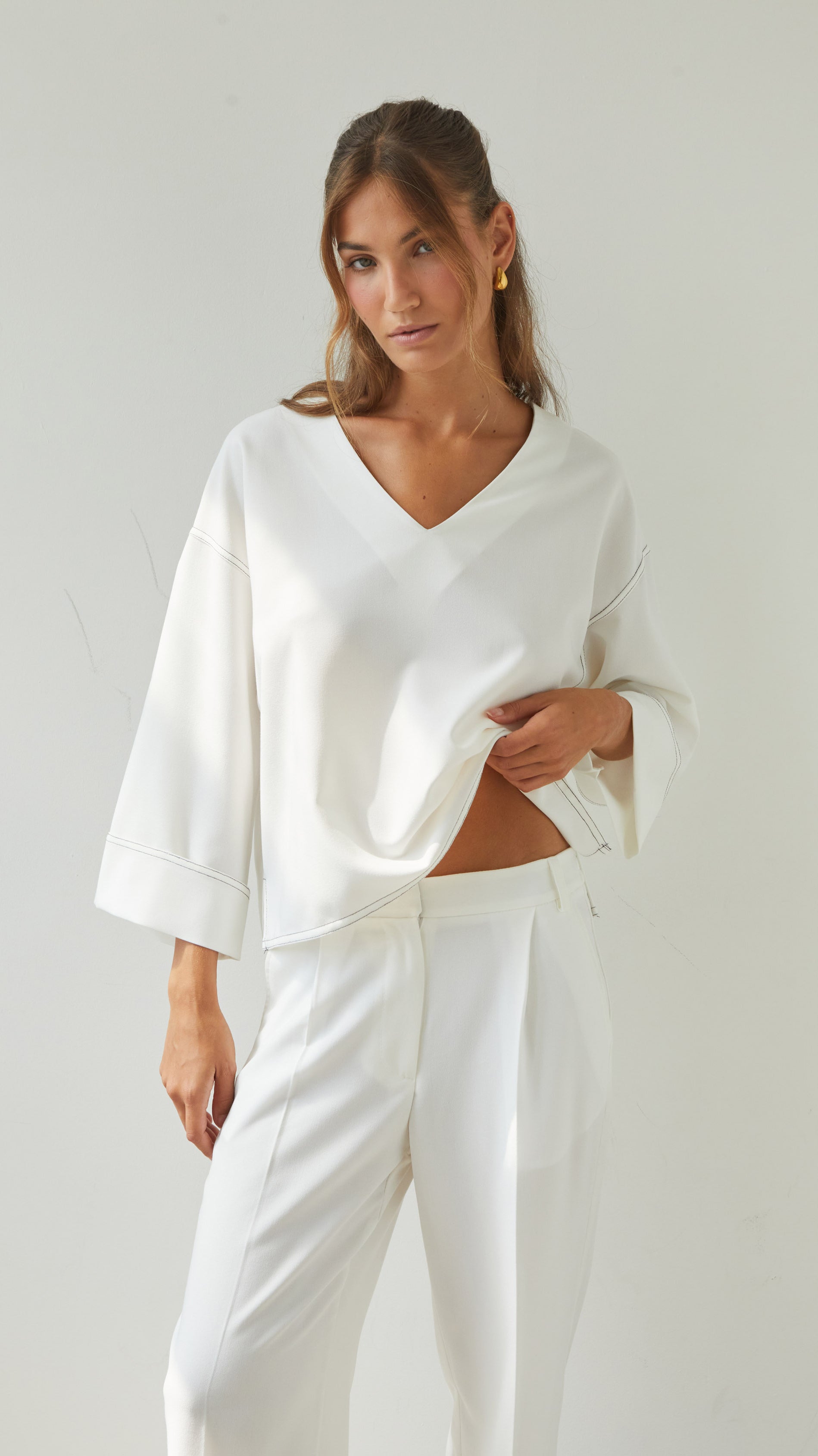 Olina V-Neck Crepe Top - White