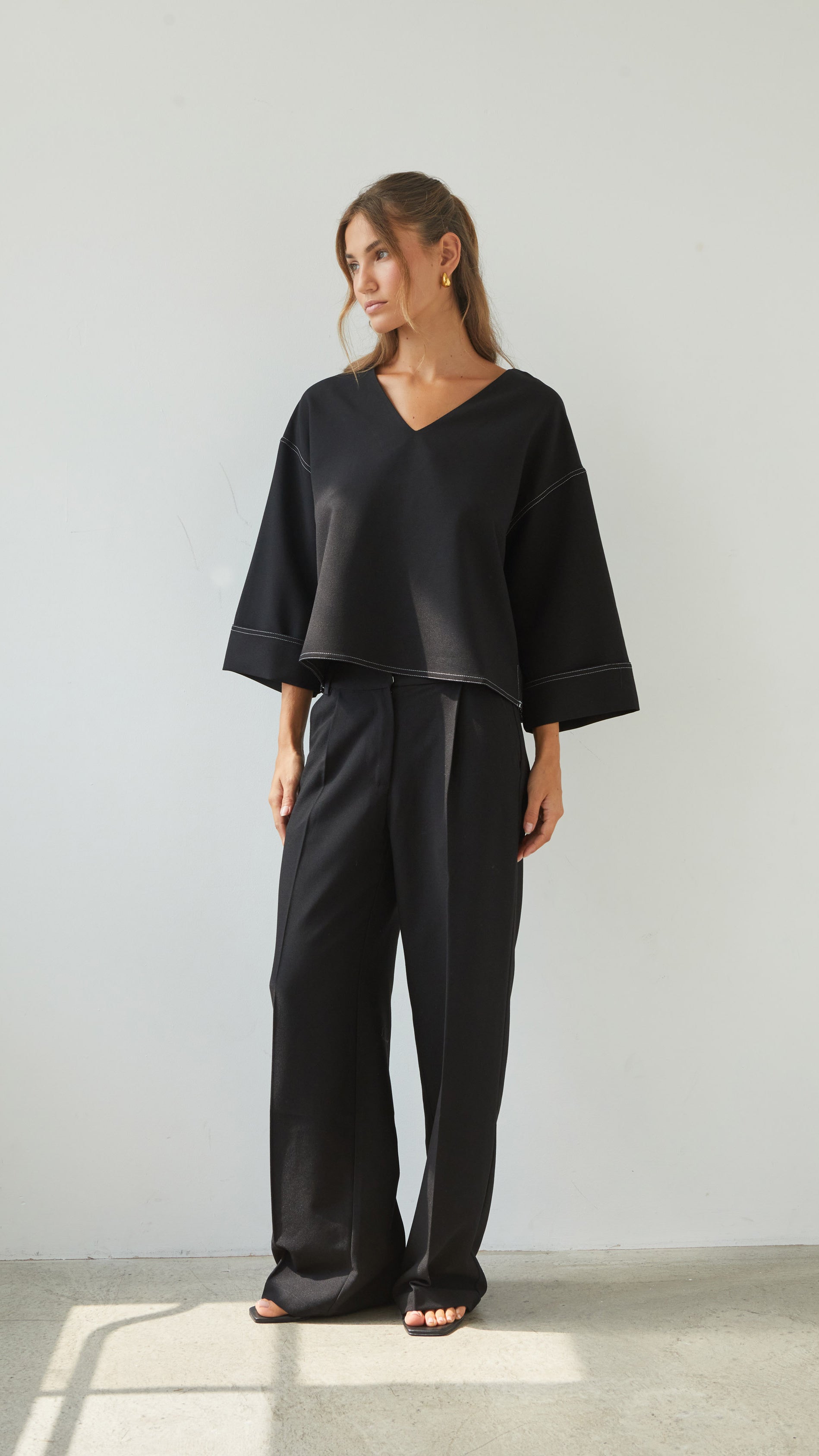 Olina V-Neck Crepe Top - Black