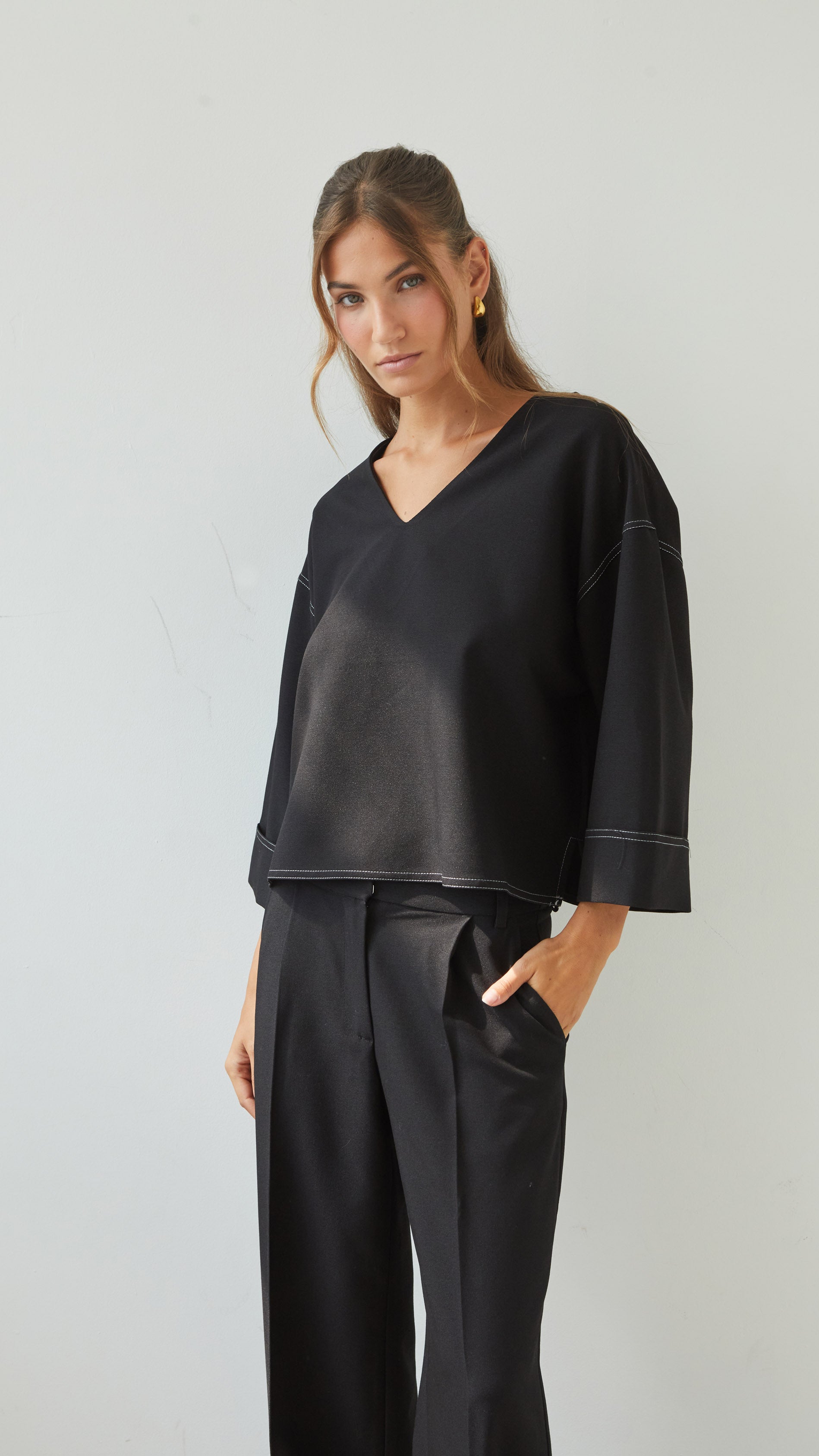 Olina V-Neck Crepe Top - Black