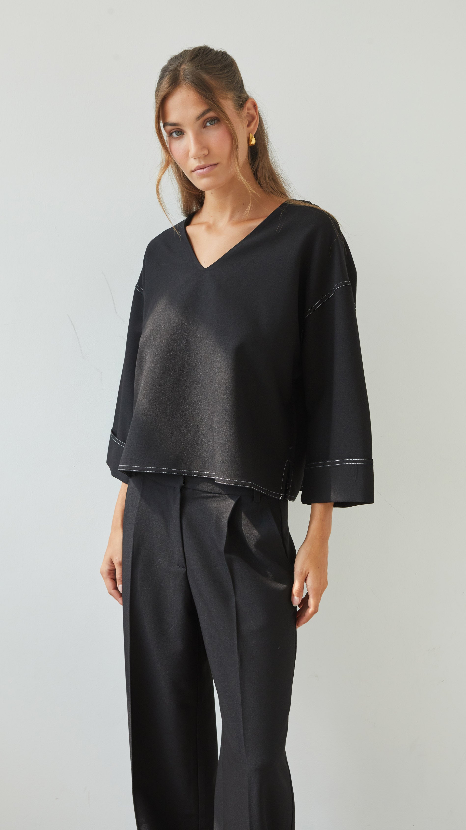 Olina V-Neck Crepe Top - Black