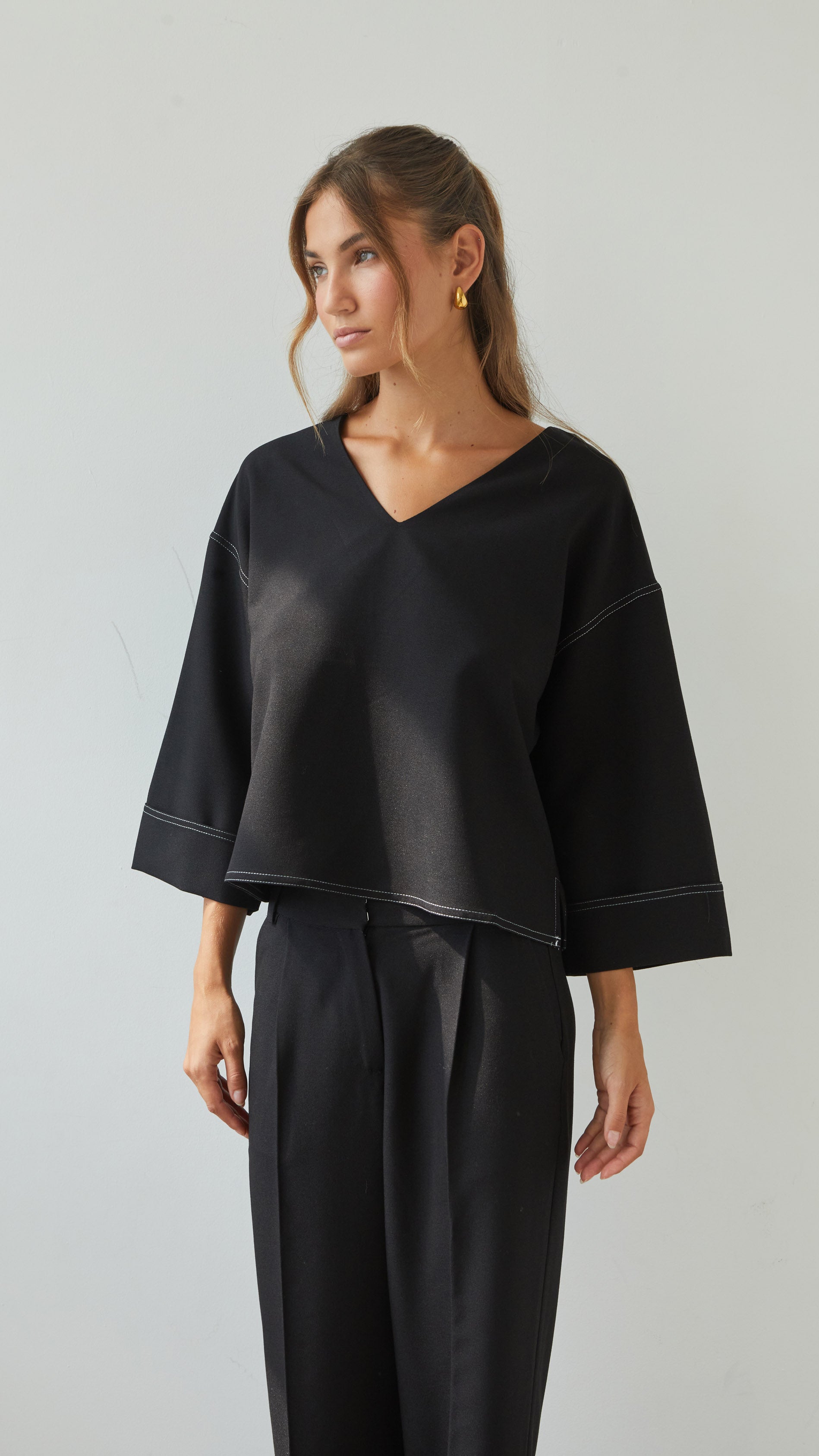 Olina V-Neck Crepe Top - Black