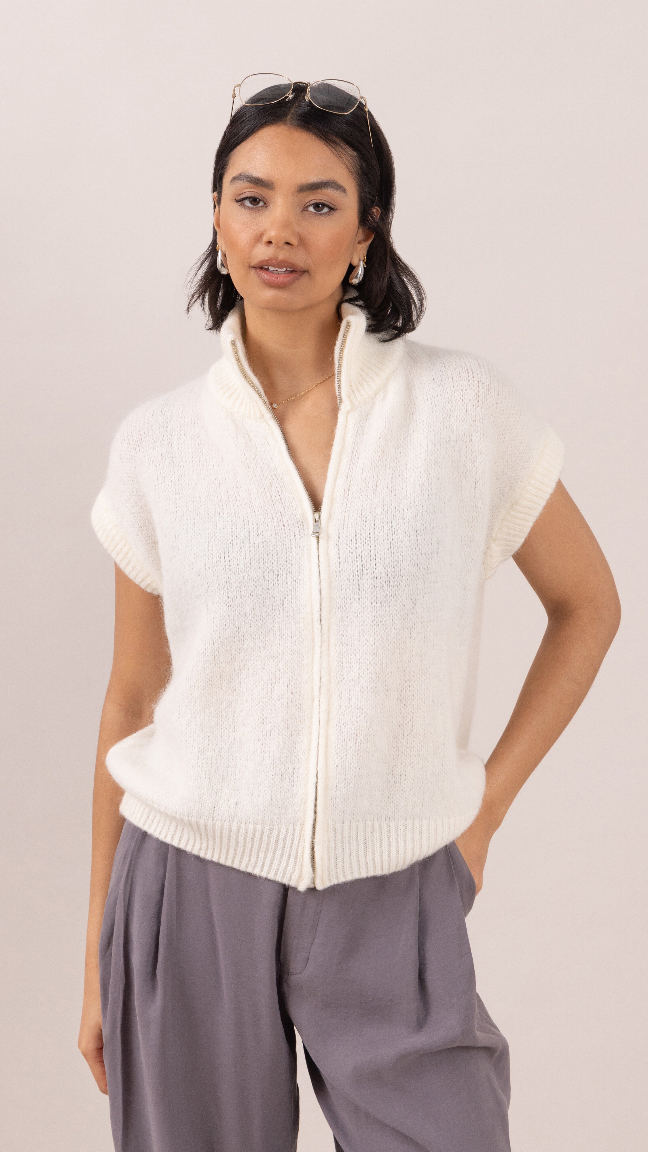 Leigh Sleeveless Zip Cardigan - Ivory