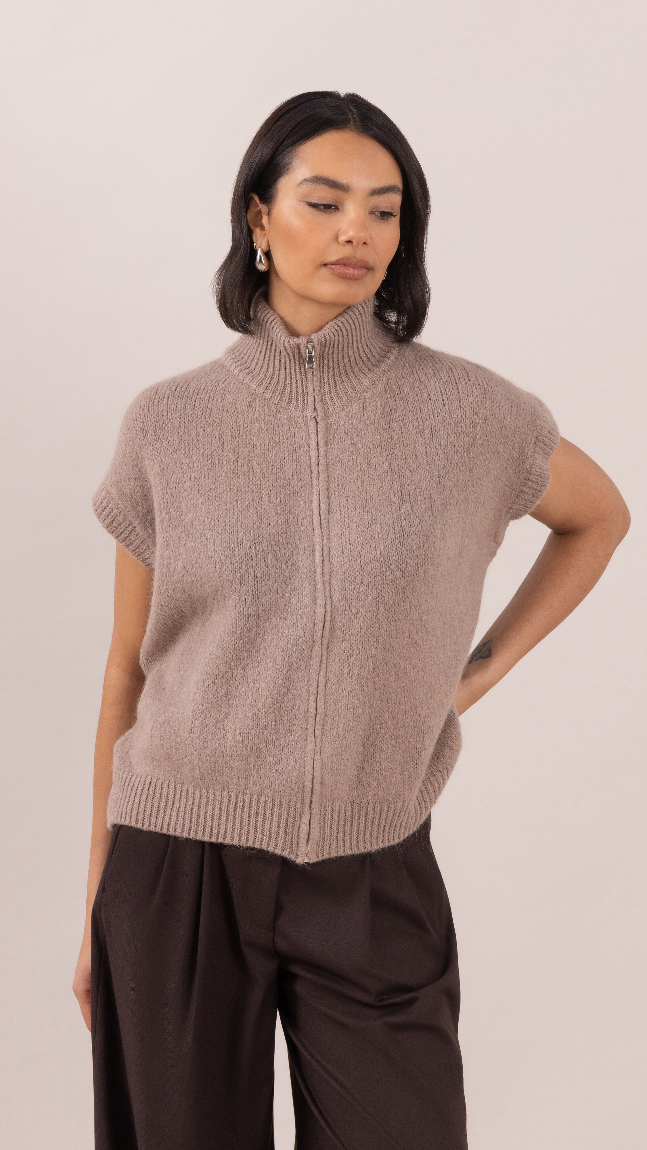 Leigh Sleeveless Zip Cardigan - Mink