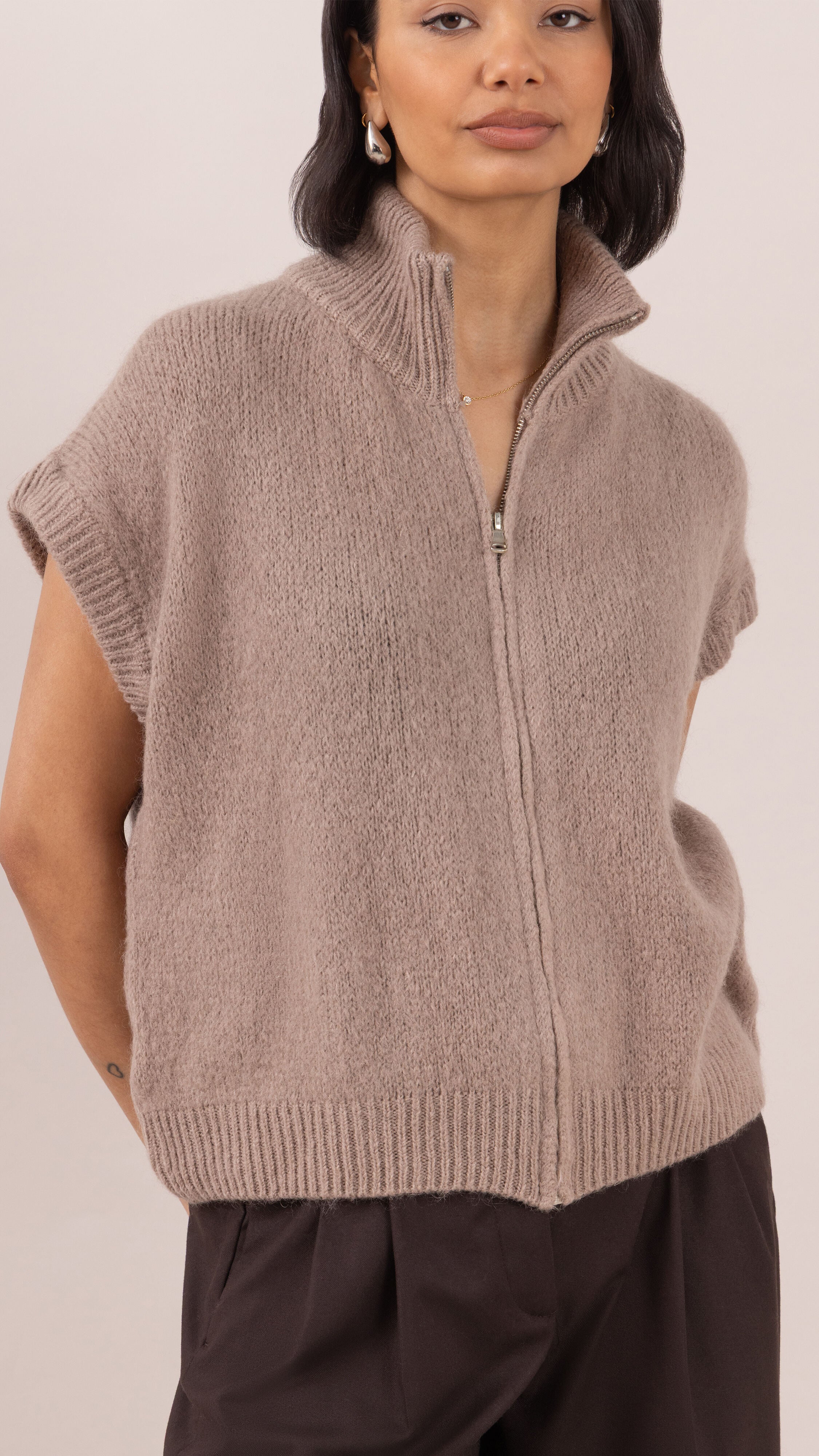 Leigh Sleeveless Zip Cardigan - Mink