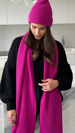 JANA KNITTED RIBBED HAT - FUCHSIA