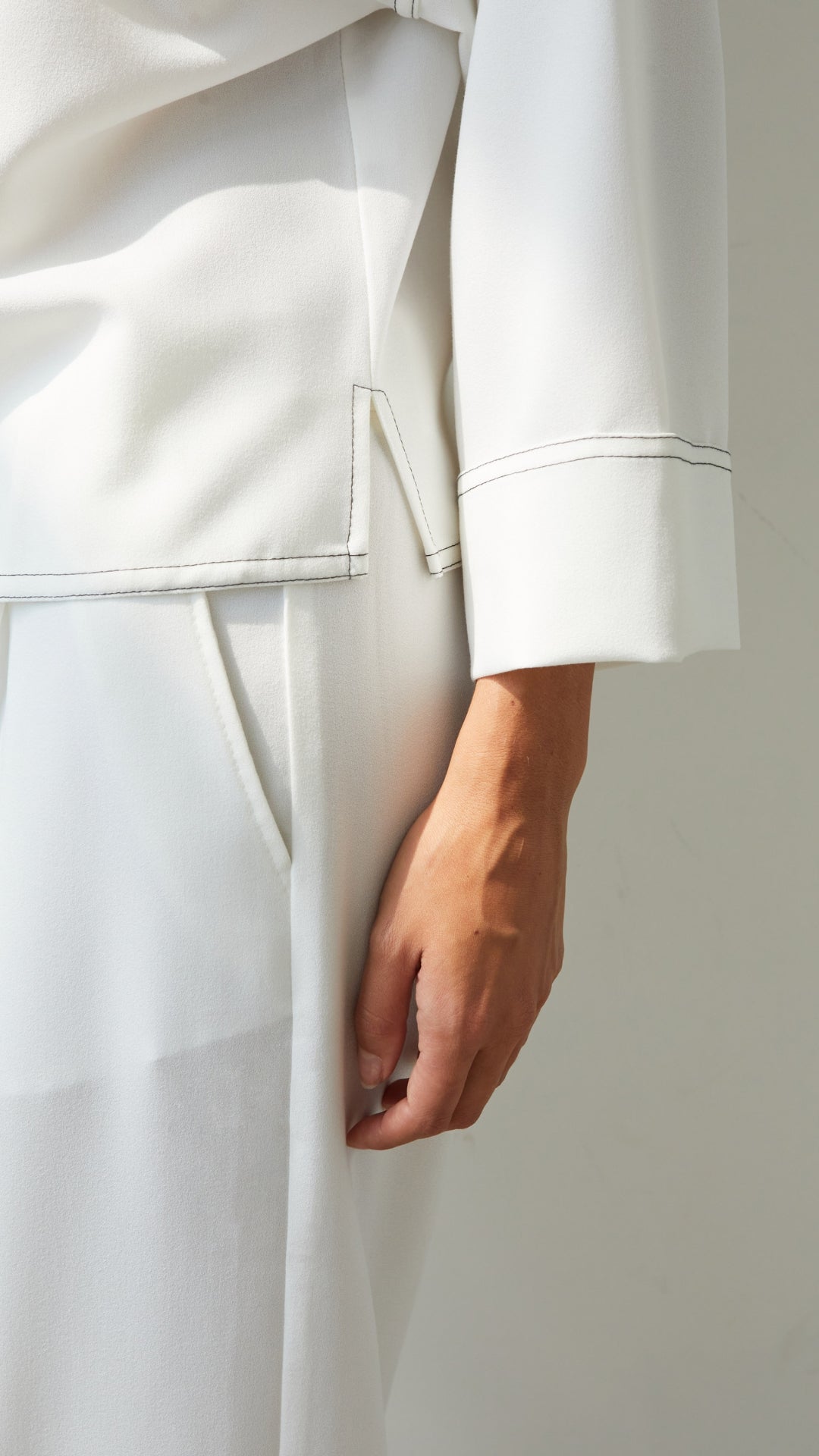 Olina V-Neck Crepe Top - White