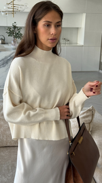 LOTTIE SWEATER - CREAM