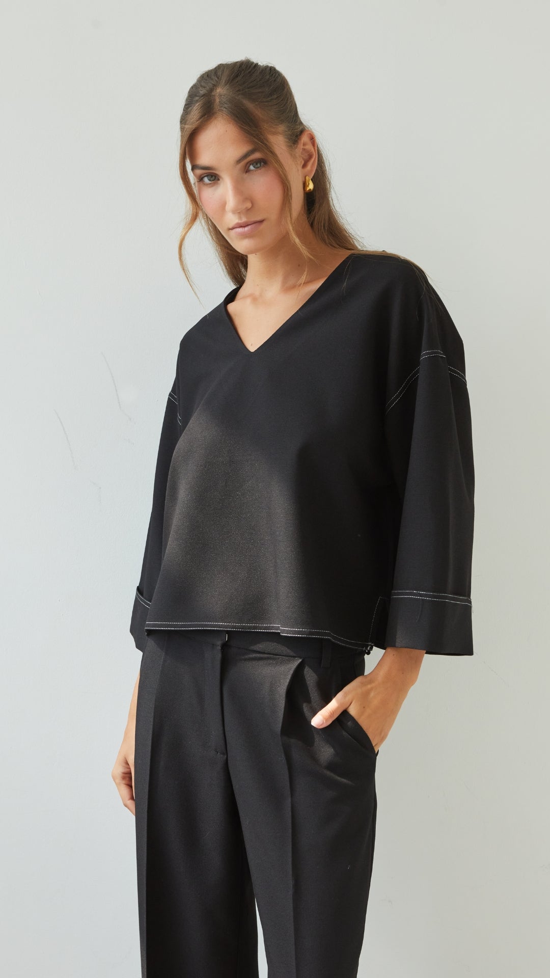 Olina V-Neck Crepe Top - Black