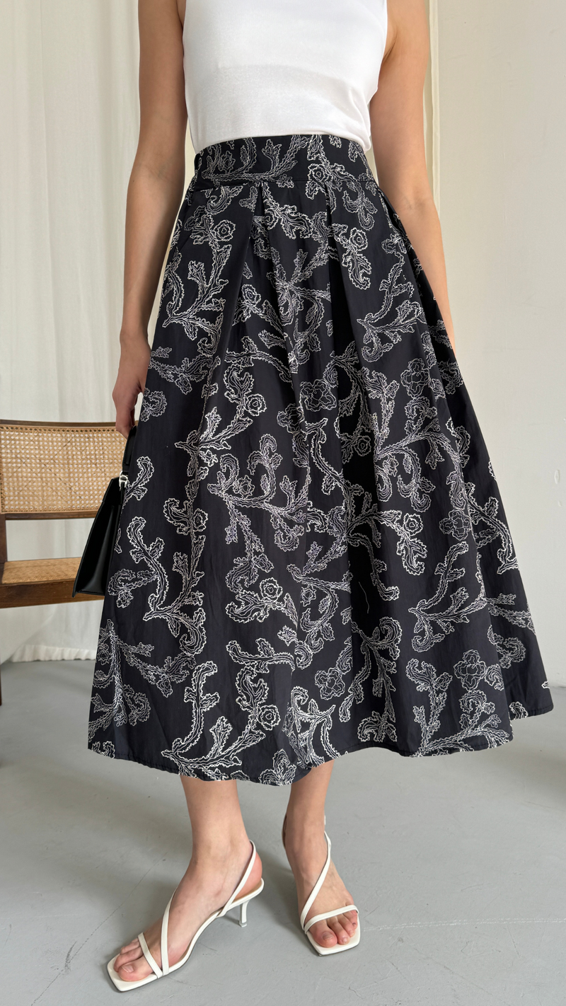 ADIRA SKIRT - BLACK PRINT