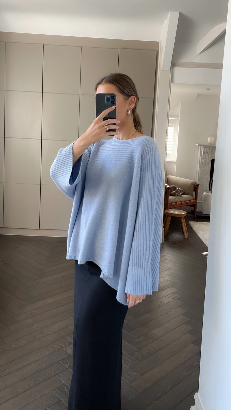 CORA SWEATER - LIGHT BLUE