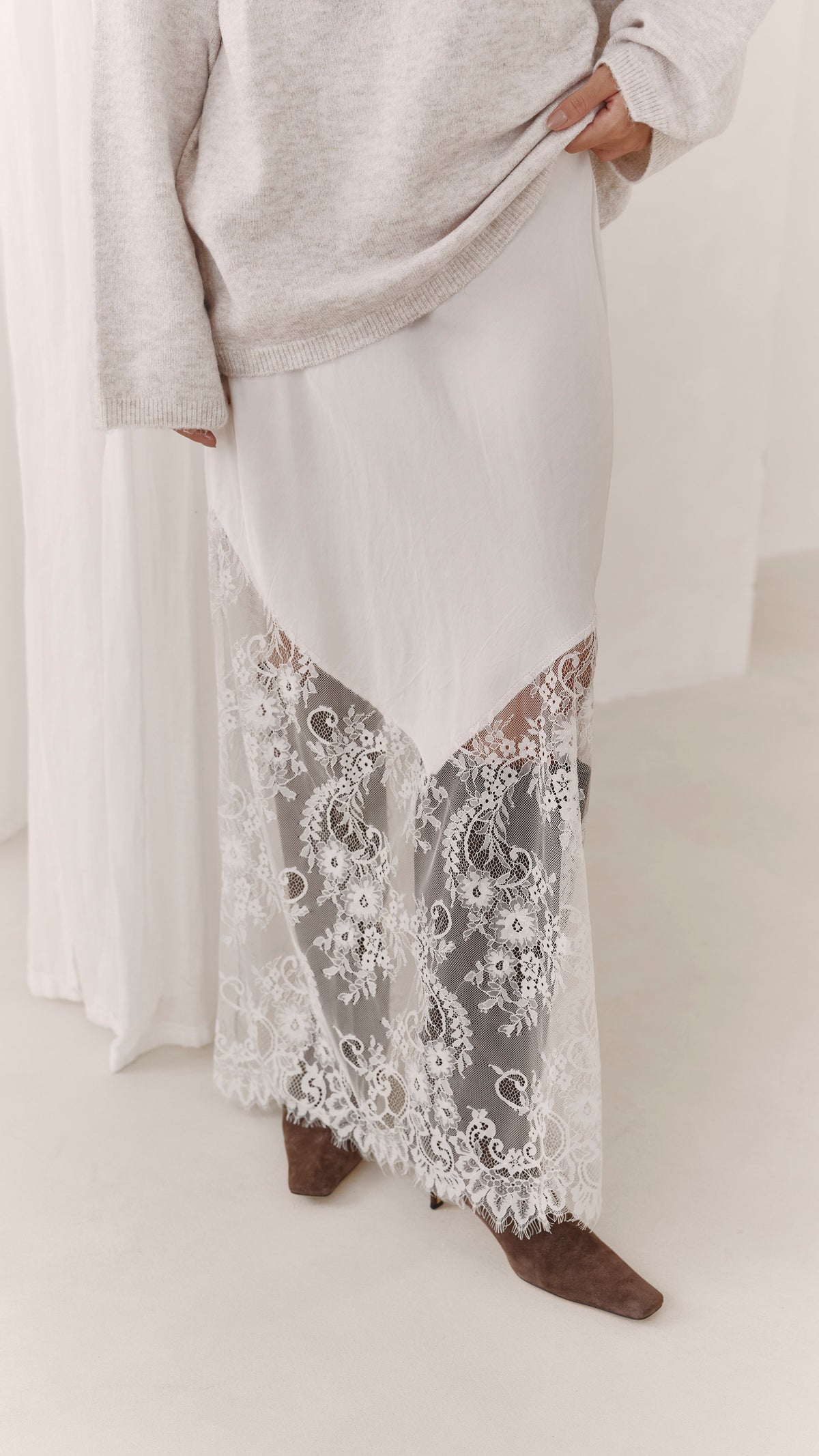 Solene Lace Skirt - Moonbeam