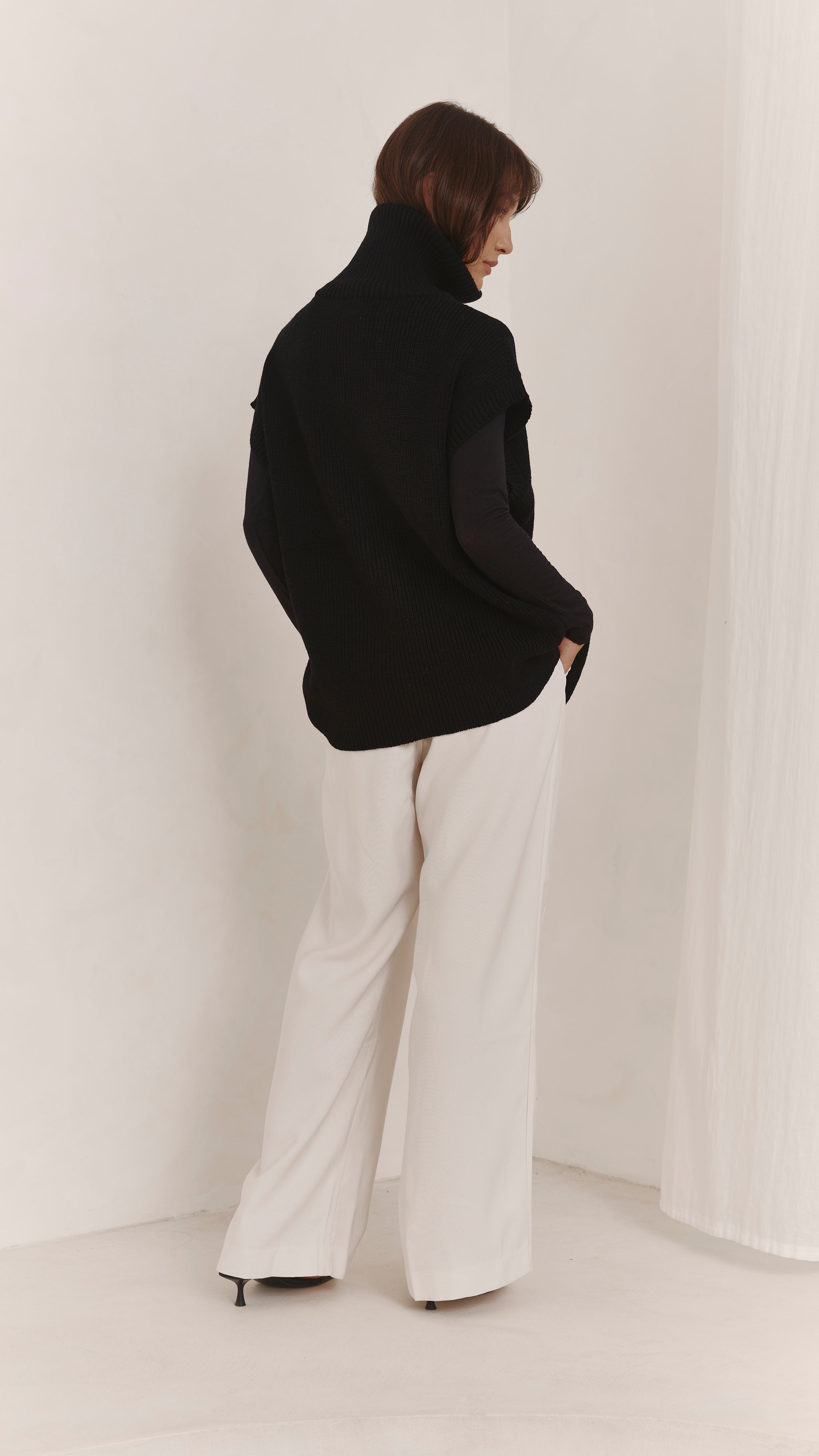 Millie Sleeveless Knit Cardigan - Black