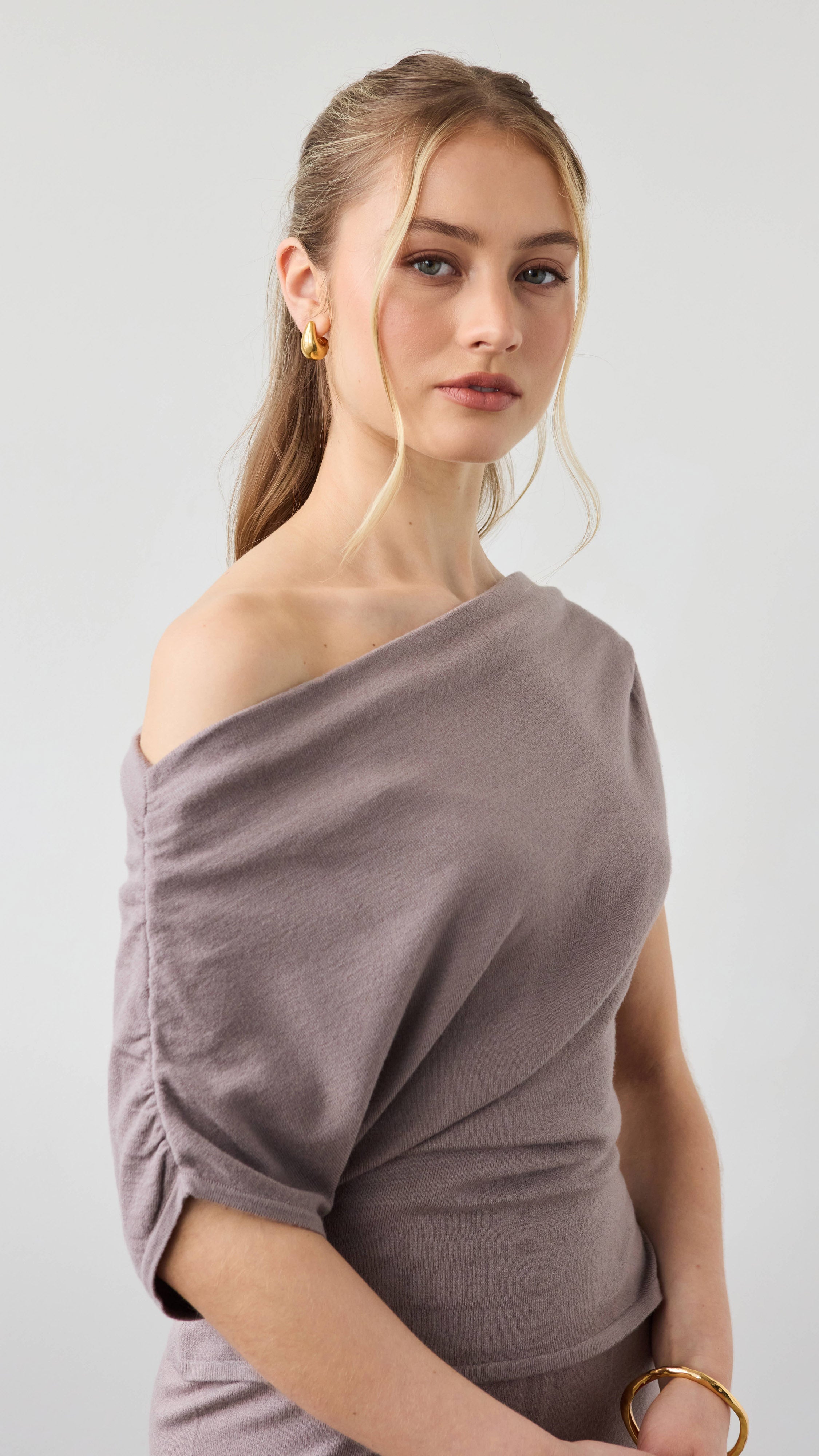 Nadine Off-Shoulder Top - Mink