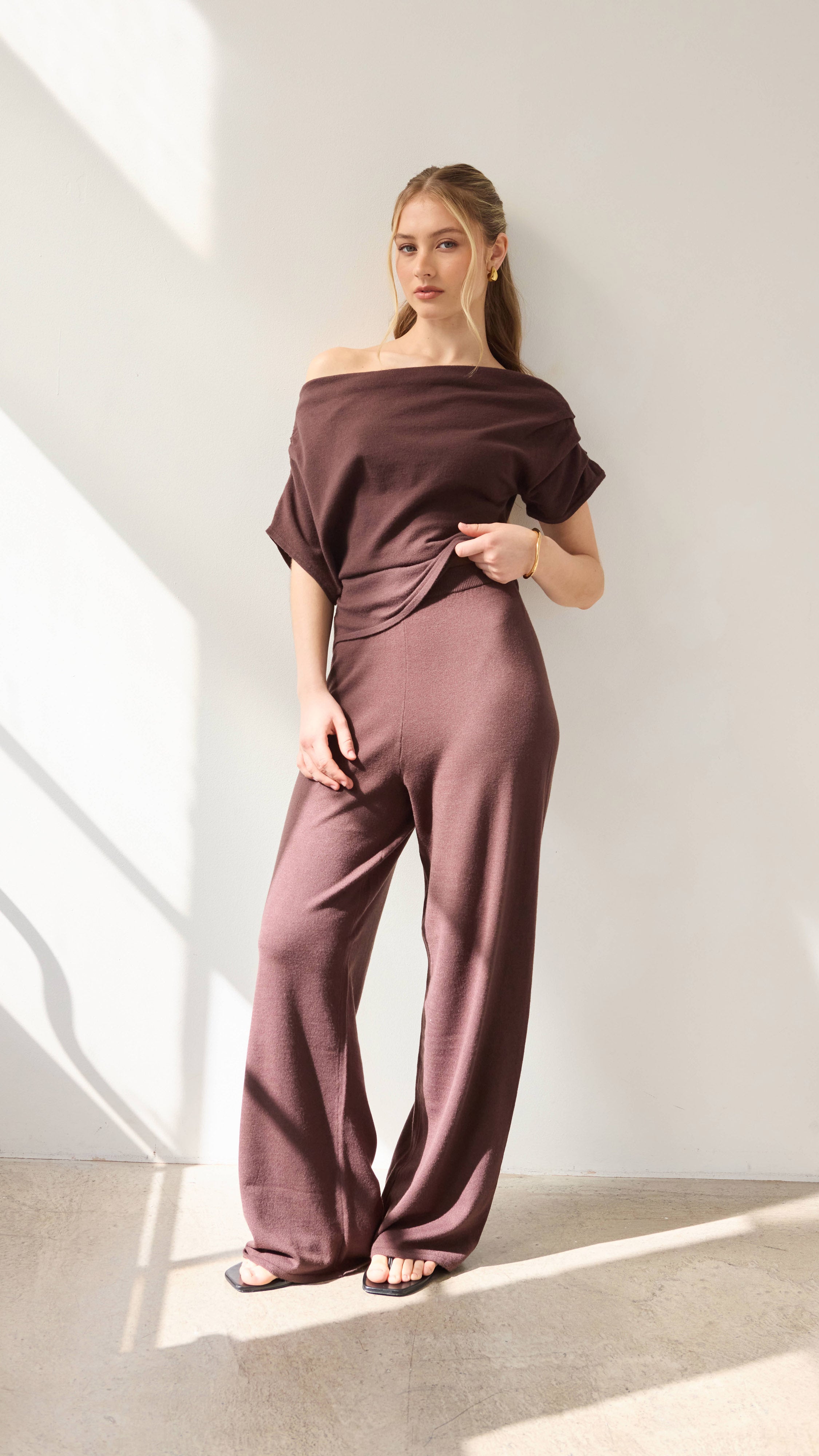 Nadine Off-Shoulder Top - Espresso