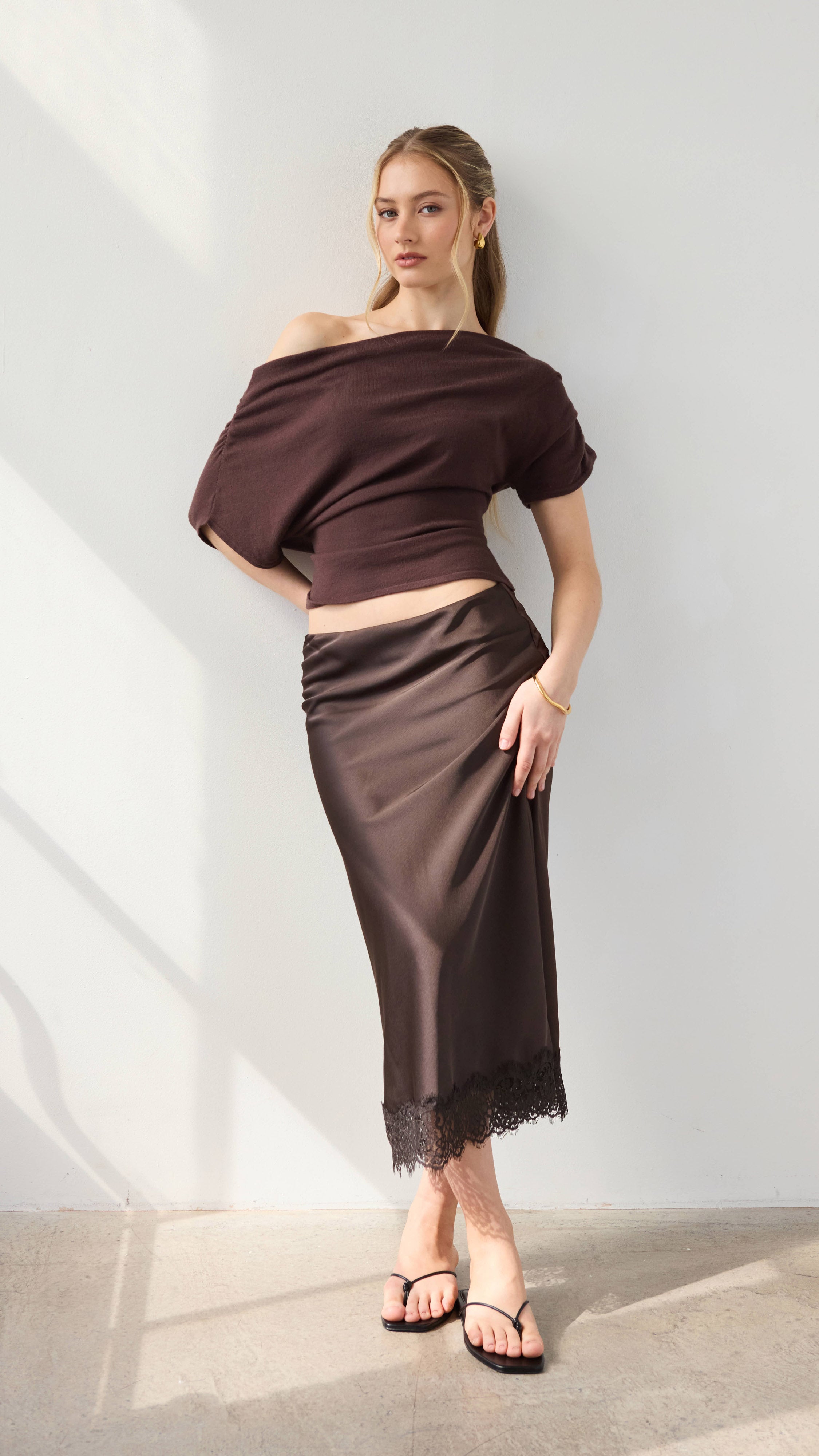 Nadine Off-Shoulder Top - Espresso