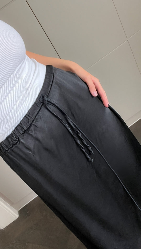 PHOEBE SKIRT - BLACK