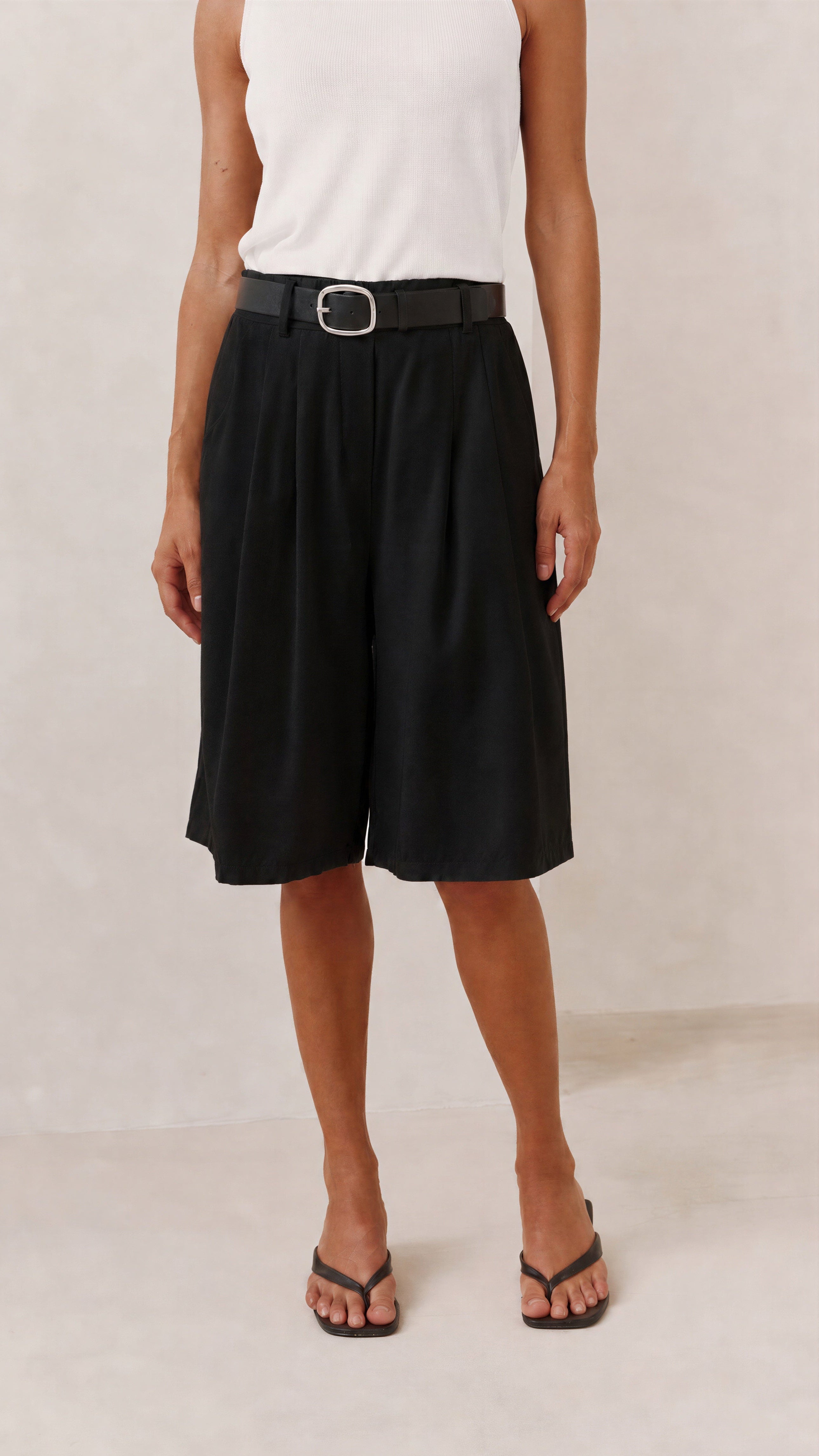 Florence Pleated Bermuda Shorts - Black