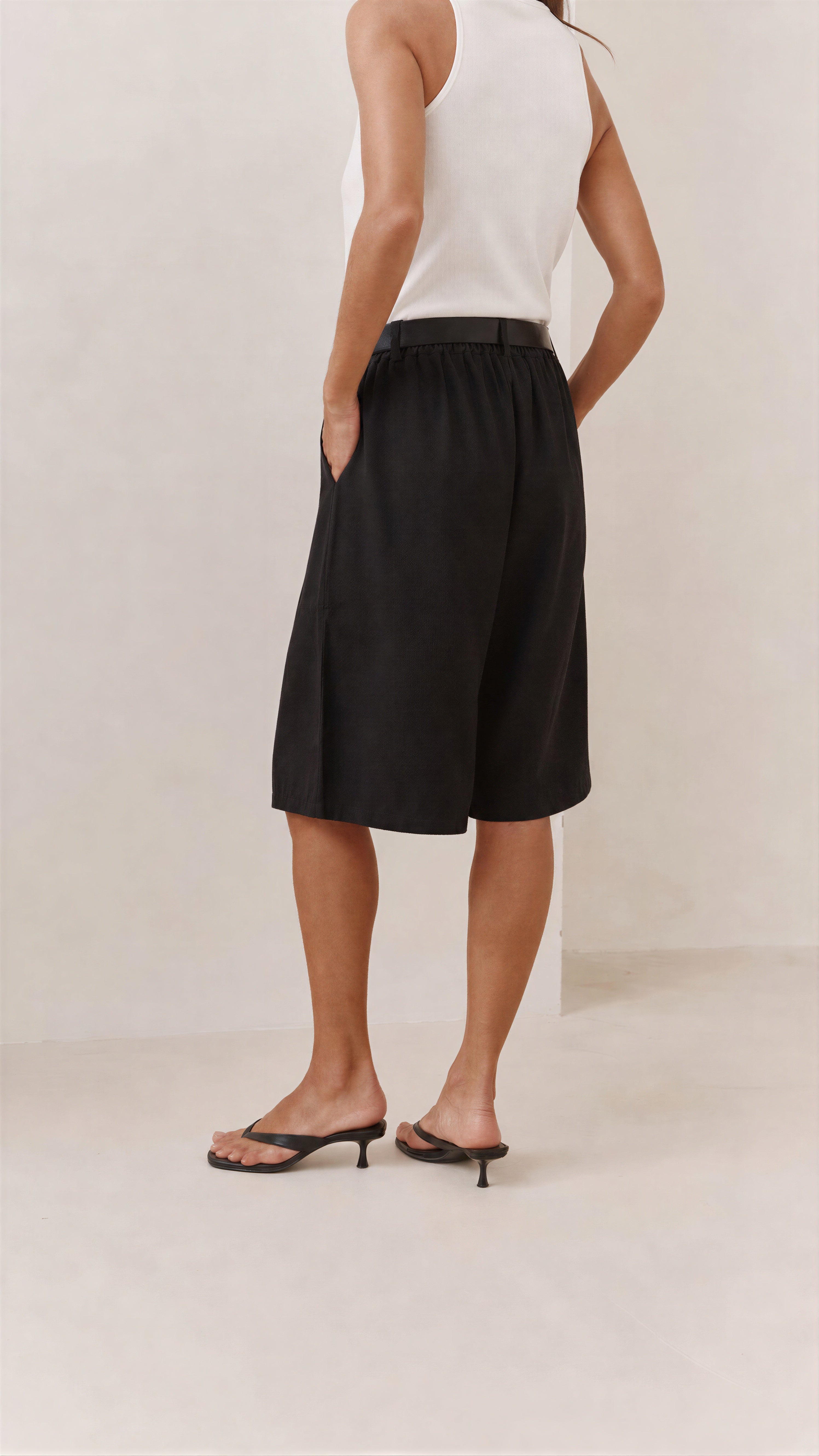 Florence Pleated Bermuda Shorts - Black