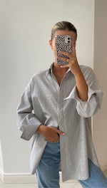 TILA BOYFRIEND SHIRT - GREY STRIPE