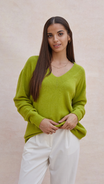 IVY SWEATER - DARK LIME