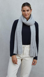 CASHMERE TRAVEL WRAP - LIGHT GREY MELANGE