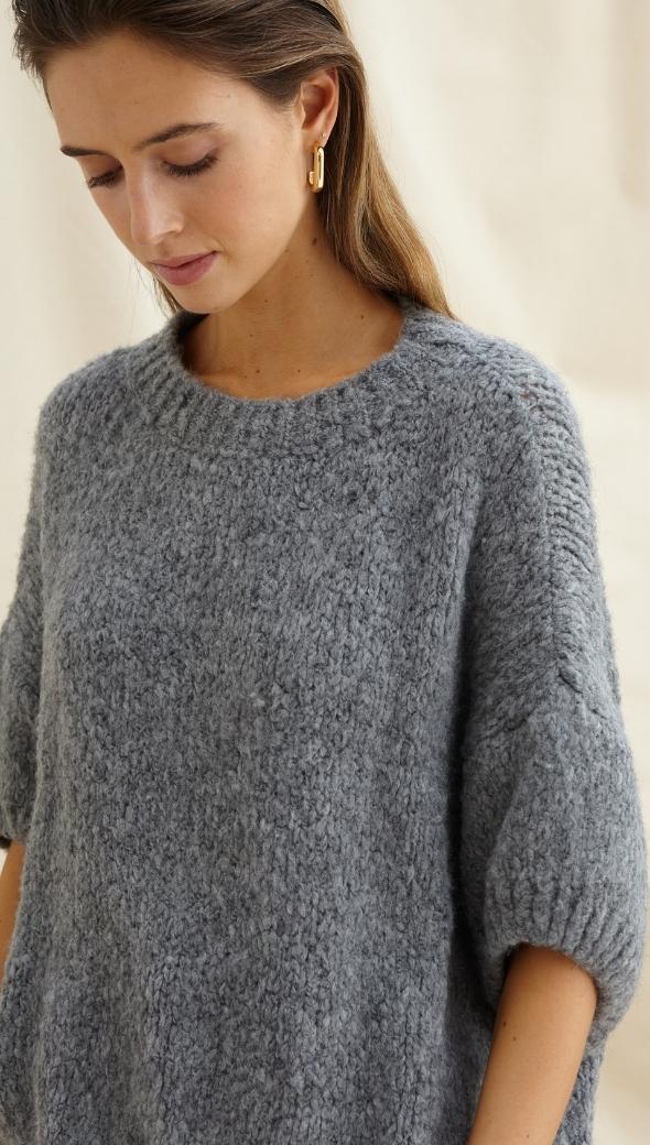 SLEEVELESS ROSALIA SWEATER - DARK GREY