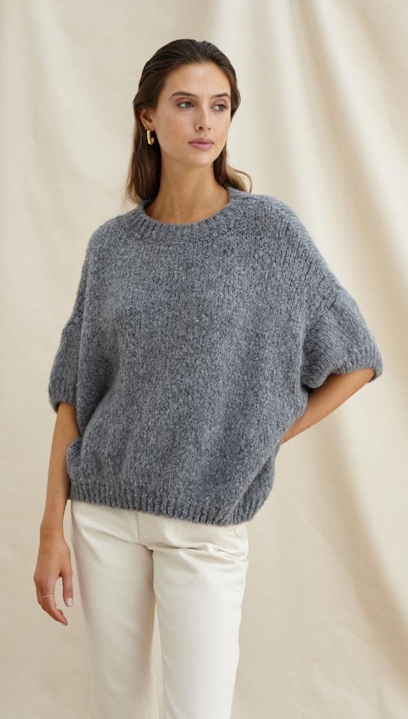 SLEEVELESS ROSALIA SWEATER - DARK GREY