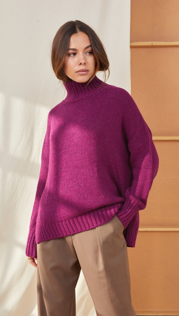 MARGOT SWEATER - DEEP MAGENTA