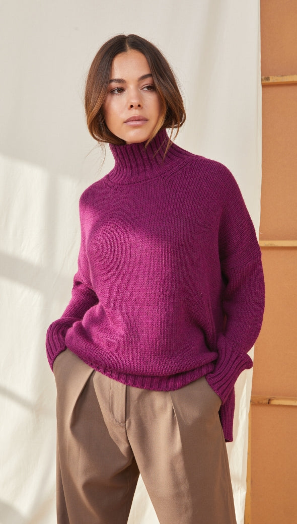 MARGOT SWEATER - DEEP MAGENTA