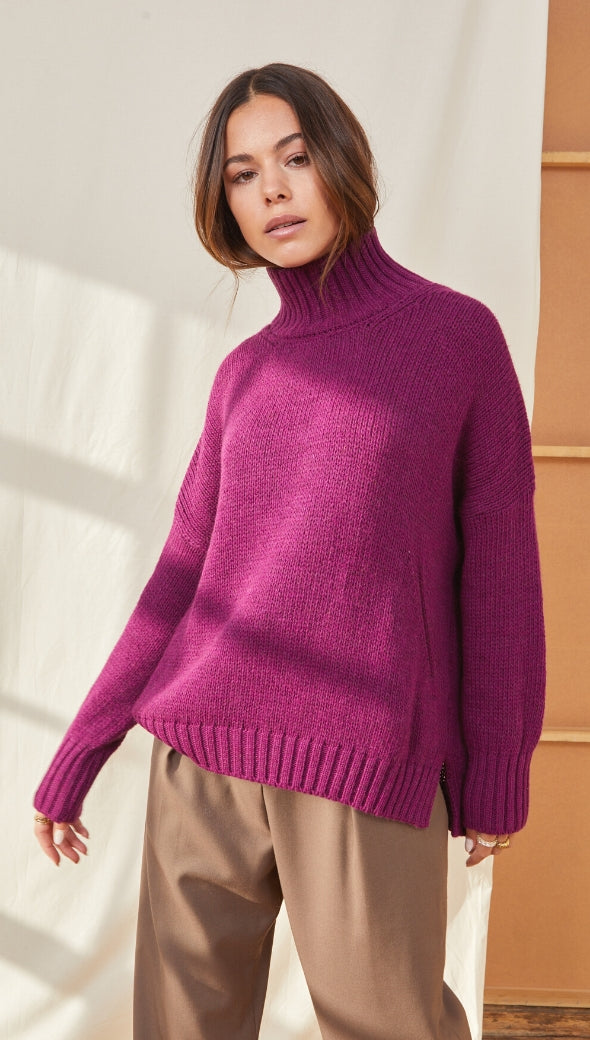 MARGOT SWEATER - DEEP MAGENTA