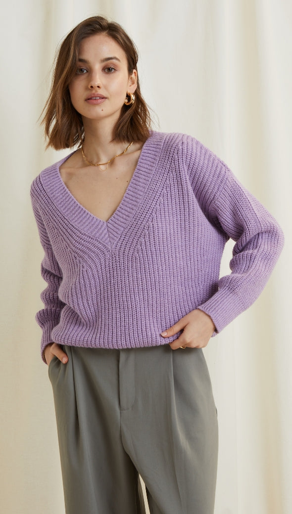 PETRA V-NECK SWEATER - LILAC
