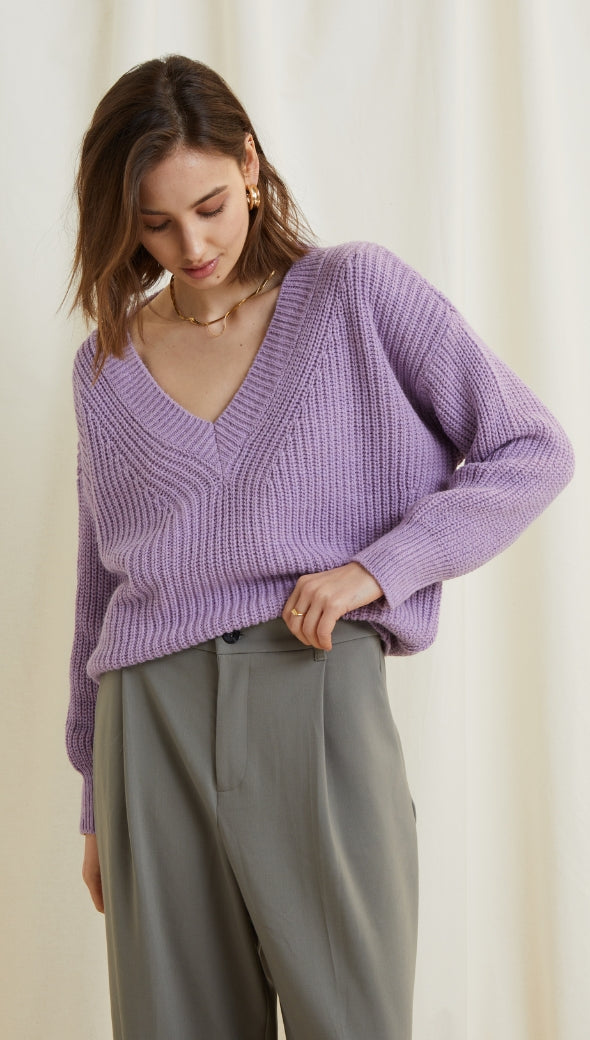 PETRA V-NECK SWEATER - LILAC