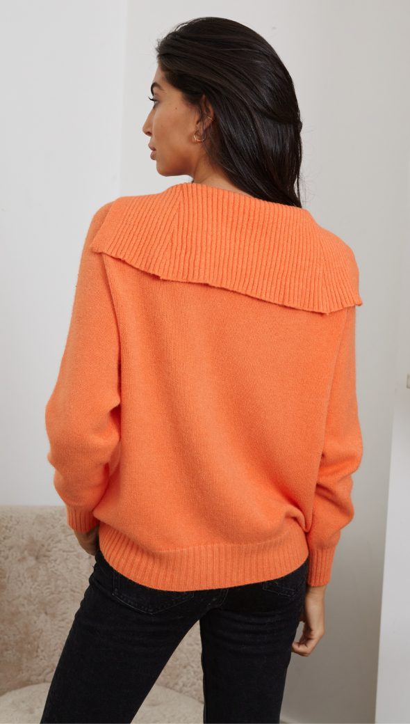 ZOE SWEATER - MANDARIN